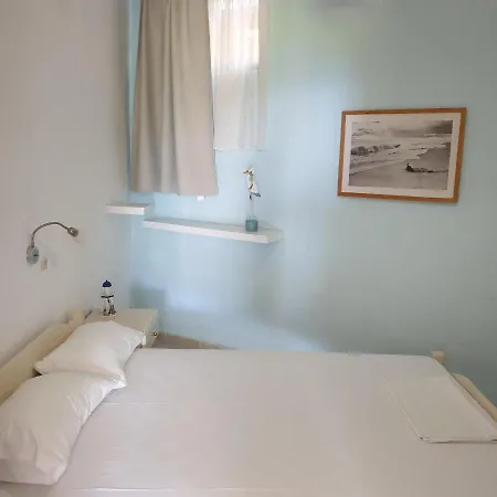 Amparoudes Apartament