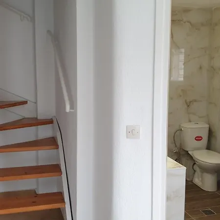Apartment Amparoudes