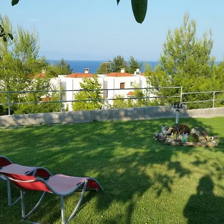 Amparoudes Apartment *