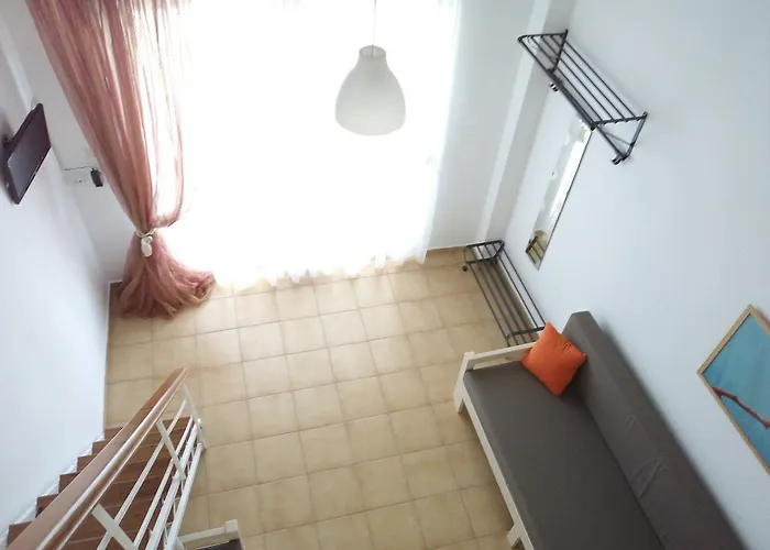 Apartman Amparoudes *
